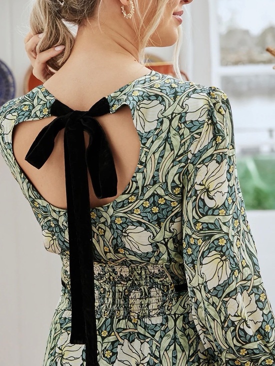 Hope & Ivy Dresses & Skirts - Hope and Ivy Green Floral Long-Sleeve Maxi Dress with Bow Detail